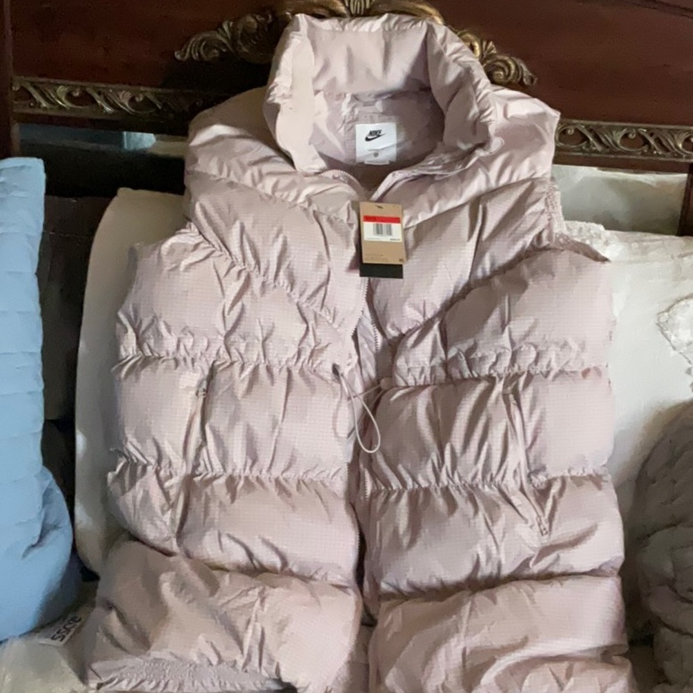 NIKE WOMENS SPORTSWEAR WINDPUFFER TERMA FIT LOOSE LONGER PUFFER VEST Medium - Picture 10 of 12